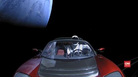 VIDEO: Mobil Tesla yang Angkut Starman Mendekati Mars