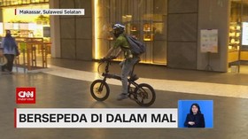 VIDEO: Bersepeda di Dalam Mal