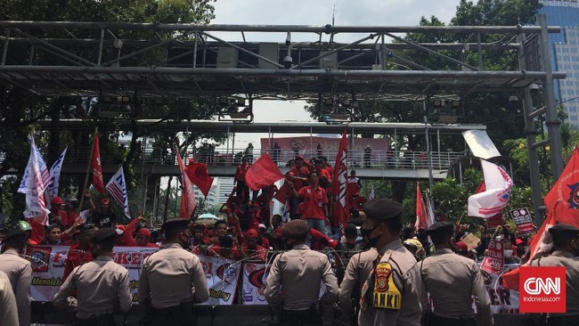 Presiden KSBSI menyatakan pihaknya sudah sepakat dengan polisi bahwa massa buruh tak akan berdemonstrasi ke depan Istana.
