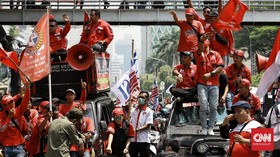Buruh Marah, Draf UU Cipta Kerja Beda dengan Pembahasan