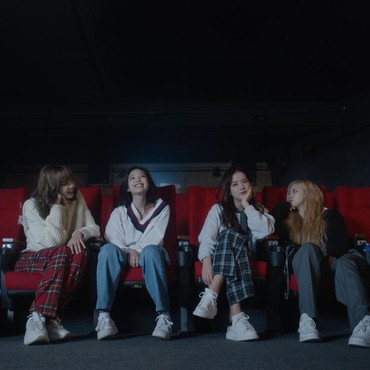 Lirik Lagu Love To Hate Me - BLACKPINK