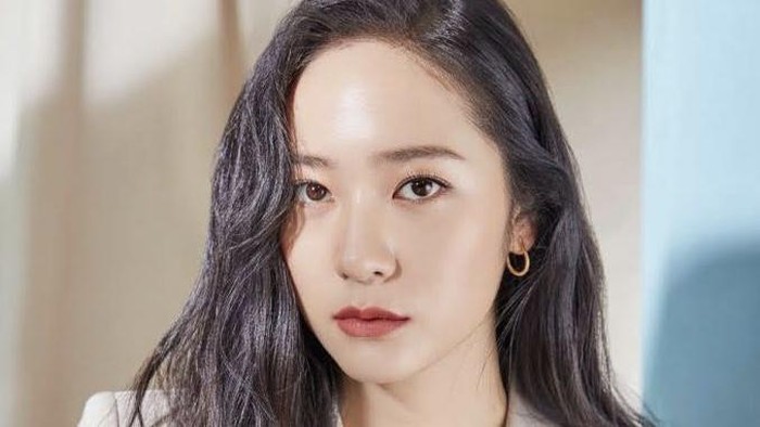 Krystal f(x) Tinggalkan SM Entertaiment dan Masuk Agensi Baru