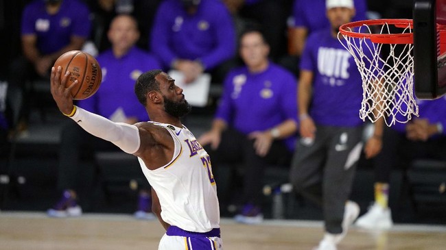 Joe Biden mendapat dukungan dari kalangan atlet mulai dari legenda WWE Mick Foley hingga Megan Rapinoe dan LeBron James.