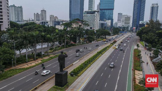 Survei Indikator: Warga Ingin PSBB Disetop agar Ekonomi Jalan Sebanyak 55 persen responden dalam survie Indikator Politik Indonesia menginginkan PSBB dihentikan agar ekonomi kembali berjalan.