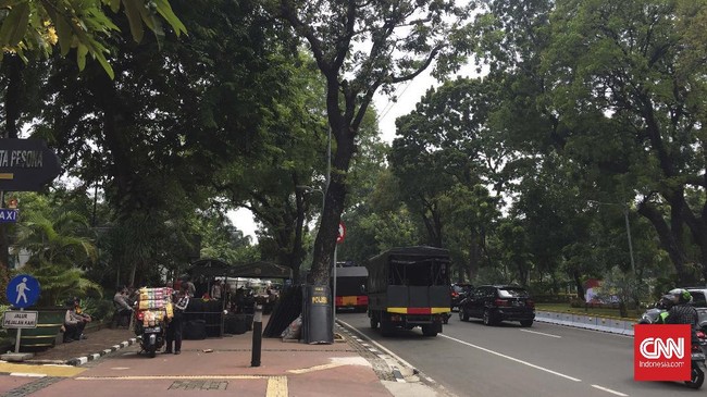 Kepolisian akan memusatkan aksi unjuk rasa di halaman Monas di Jalan Medan Merdeka Barat. Tidak boleh di dekat Istana Negara.
