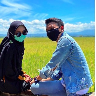 Ayah Tak Restui Hubungan Ria Ricis dan Reza Surya, Kenapa?