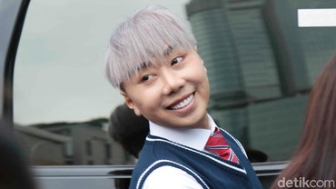img-title Cerita Kedekatan dan Kompaknya Roy Kiyoshi dengan Sang Bunda