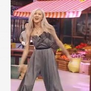 Stylist BLACKPINK Dipuji karena Melakukan Perubahan Cantik pada Jumpsuit Desainer Rose