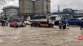 VIDEO: 11 Orang Tewas Diterjang Banjir Bandang