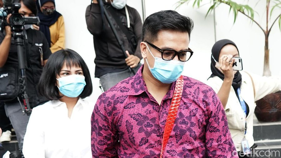 Vanessa Angel dan Bibi saat ditemui di PN Jakarta Selatan.