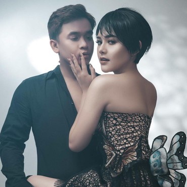 Potret Kemesraan Billy Syahputra dan Amanda Manopo
