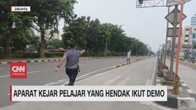 VIDEO: Aparat Kejar Pelajar yang Hendak Ikut Demo
