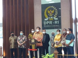 Pimpinan DPR: Omnibus Law UU Cipta Kerja Dibahas dalam 88 Kali Rapat Kerja
