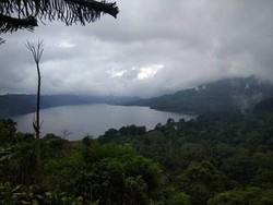 Danau Buyan Bali: Lokasi, Sejarah, dan Daya Tariknya