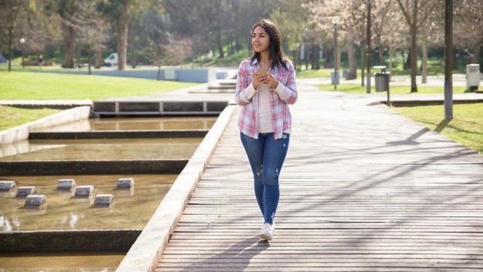 Dapatkan Sederet Manfaat Penting Ini dengan Berjalan Kaki Secara Rutin! Dapatkan Sederet Manfaat Penting Ini dengan Berjalan Kaki Secara Rutin!