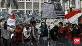 FOTO: Demo 1310 Tolak Omnibus Law Berakhir Ricuh Massa Aliansi Aliansi Nasional Anti Komunis (ANAK) NKRI menggelar aksi menolak omnibus law Cipta Kerja di Jakarta Pusat, Selasa (13/10).