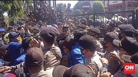 Bantah Polisi, Rusuh Tolak Omnibus di Sumenep karena Penyusup