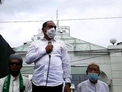 Gubsu Temui Massa Demo Omnibus Law: Orang Ribut, tapi Barangnya Tak Ada