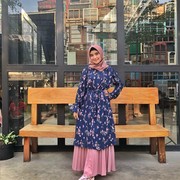 4 Model Gamis Cantik dan Modern ala Nadya Mustika