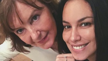Awet Muda Jelang Umur 70 Tahun, Wajah Ibu Sophia Latjuba Bikin Takjub
