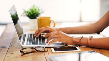 GUNAKAN ALAT TULIS FAVORIT BISA MENDORONG SEMANGAT JOURNALING