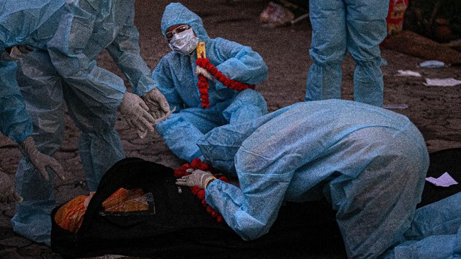 Menteri Keuangan India, Sitharaman, dituduh mempolitisasi vaksin virus corona (Covid-19) untuk kepentingan pemilihan umum daerah.