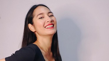 img-title Pamer Perut Buncit, Niken Anjani Ternyata Sudah Hamil 12 Minggu