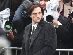 Stuntman Robert Pattinson Kena COVID-19, Syuting The Batman Ditunda Lagi