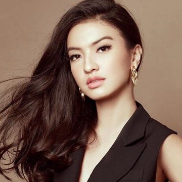 5 Potret Cantik Raline Shah di Film yang Dibintanginya