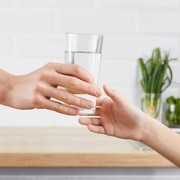 Bagus untuk Kesehatan dan Kecantikan, Minum Air Hangat di Pagi Hari Untuk Dapat Manfaat Ini
