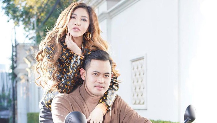 Gilang Widya Pramana dan Shandy Purnamasari