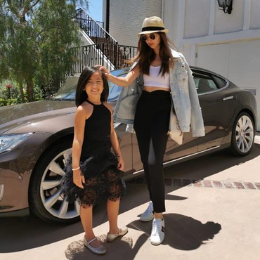 Mama Cantik Tersayang, Cara Nia Ramadhani Didik Anak Banjir Pujian