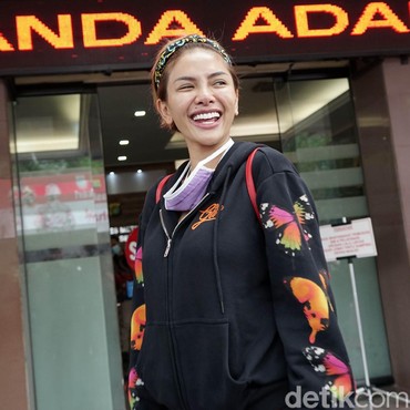 Rumah Diawasi Banyak Orang, Nikita Mirzani Takut Akan Keselamatan Anak