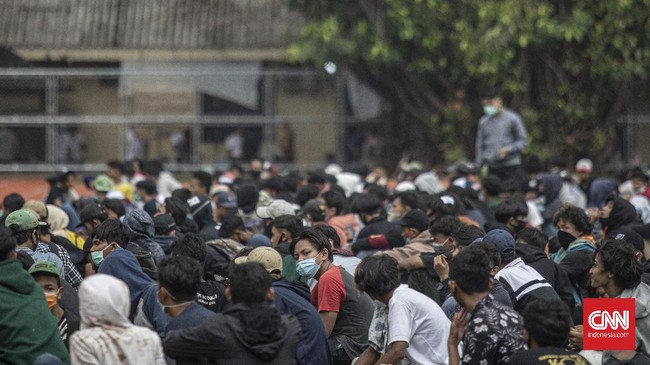 Polda Metro Jaya telah memulangkan 22 orang yang diduga sebagai kelompok Anarko setelah sempat diamankan saat demo Hari Buruh.