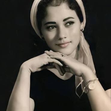 Kilas Balik Suzzanna, Pemakaman Tertutup sampai Isu Pembunuhan