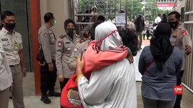 VIDEO: Polda Metro Pulangkan Pendemo Yang Ikut Aksi 1310