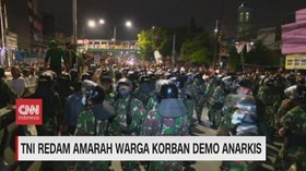 VIDEO: TNI Redam Amarah Warga Korban Demo Anarkis