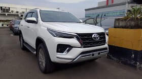 Bocoran Brosur Toyota Fortuner Baru yang Meluncur Besok
