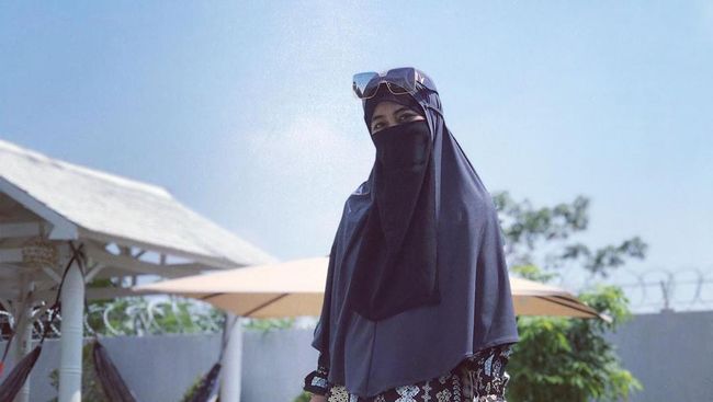 Umi Pipik Belajar Mandikan Jenazah & Jadi Model Kain Kafan