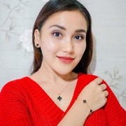 5 Skincare Rutin Andalan Ayu Ting Ting untuk Kulit Glowing dan Mulus