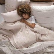5 Hal Menjelang Tidur yang Sebaiknya Tidak Kamu Lakukan, Nomor 3 Sering Banget!