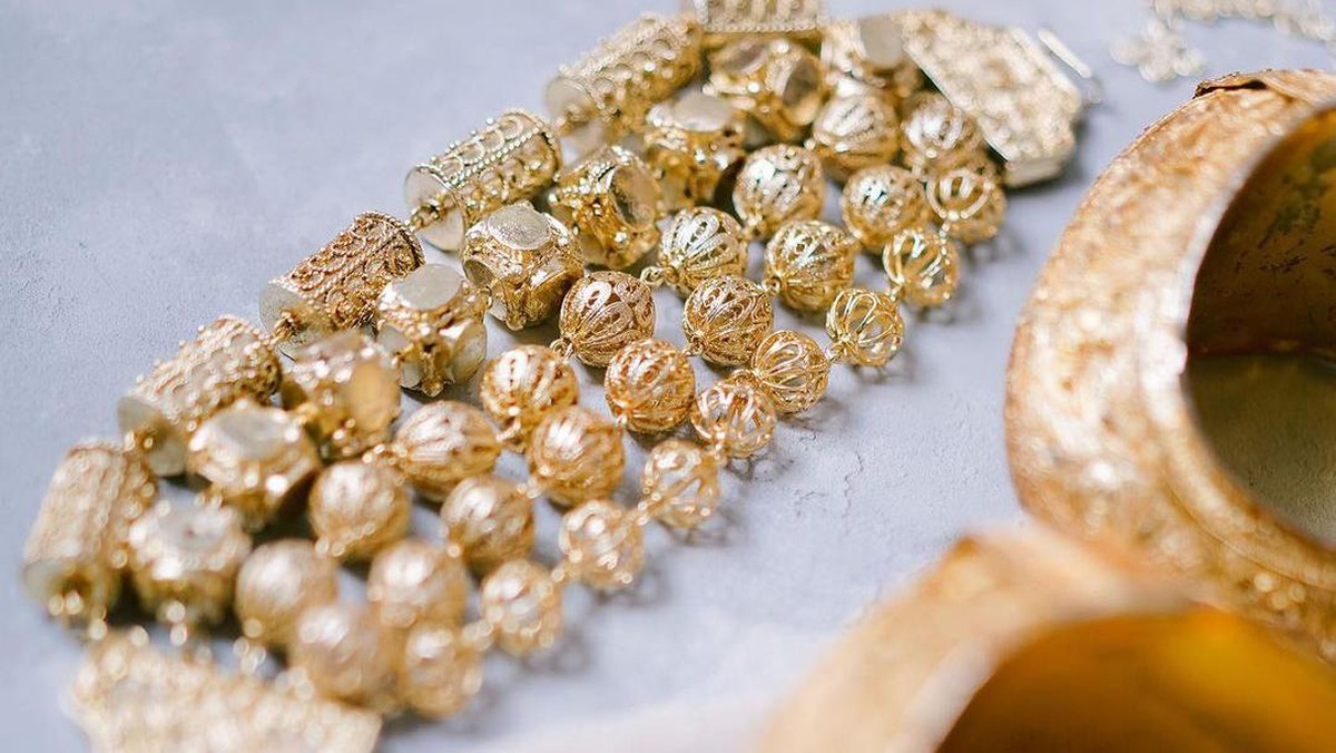 Aksesoris emas Nikita Willy