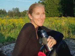 Celine Dion Banjir Pujian, Terlihat Awet Muda & Sehat Tanpa Pulasan Makeup