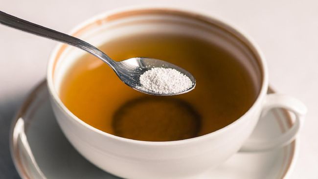 WHO tak merekomendasikan penggunaan gula alternatif seperti stevia. Lantas, bagaimana cara mengurangi konsumsi gula harian?