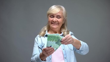 img-title Super! 5 Zodiak Ini Diprediksi Bakal Selalu Berdompet Tebal di 2021