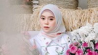 <p>Lesti Kejora berhasil bertengger di peringkat 5 daftar perempuan tercantik dunia 2020 yang disusun Top Beauty World, Bunda. (Foto: Instagram @lestykejora)</p>