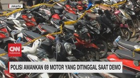 VIDEO: Polisi Amankan 69 Motor Yang Ditinggal Saat Demo