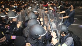 Polisi Thailand Tangkap 20 Demonstran usai Penerbitan Dekrit