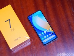 Unboxing Realme 7 Pro Seharga Rp 5 Juta