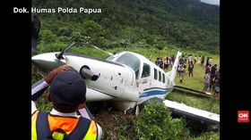 VIDEO: Landasan Licin, Pesawat Tergelincir Keluar Landasan